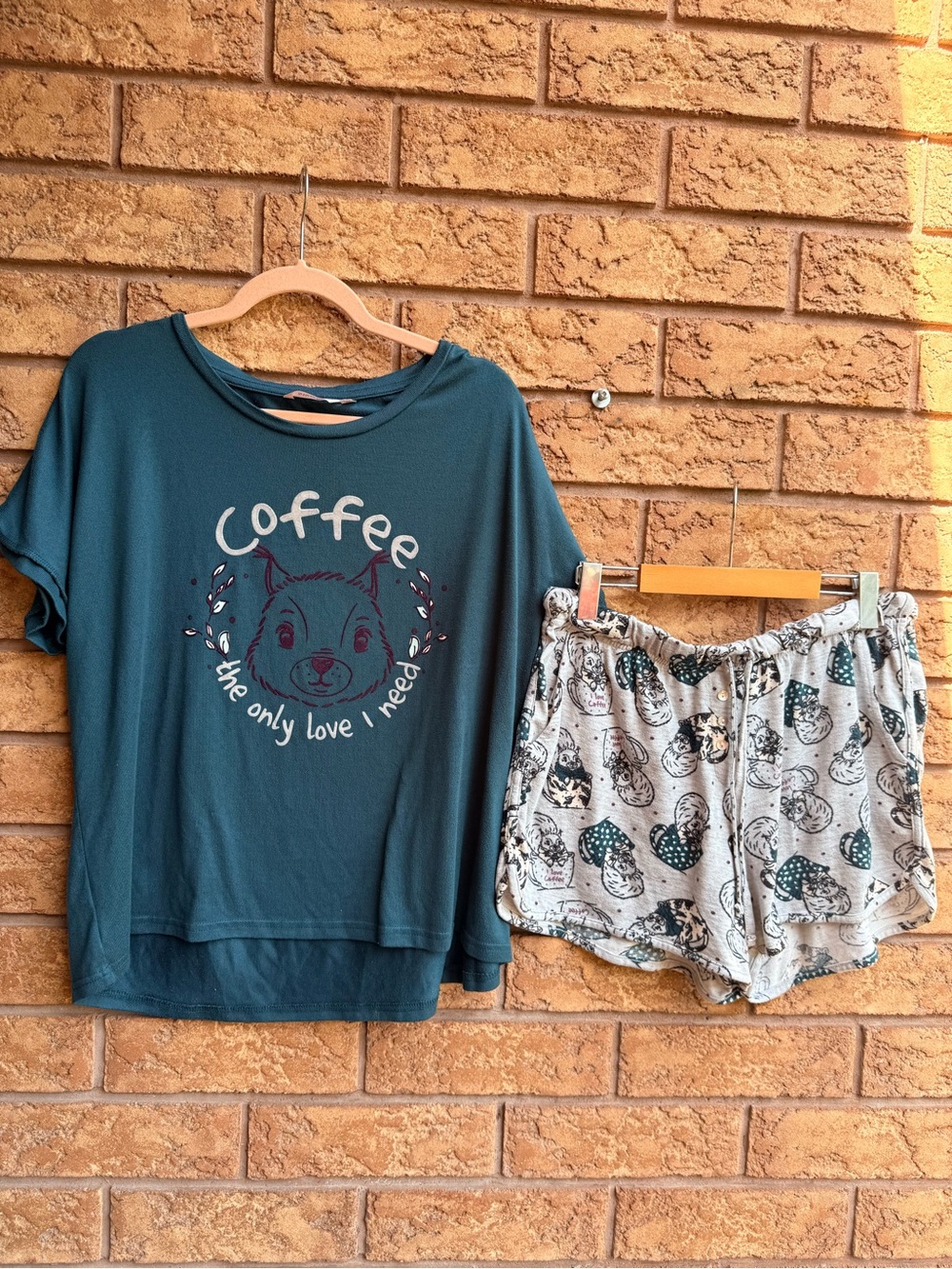 🌿10/$25 • La Vie En Rose Squirrel Themed 2 Piece PJ Set